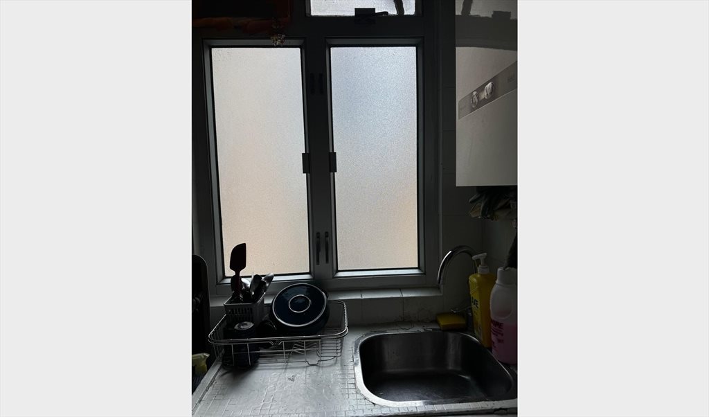 Room for rent in Wing Lok St, Sheung Wan - This apartment is available NOV 1-JUNE 30 - Image 7