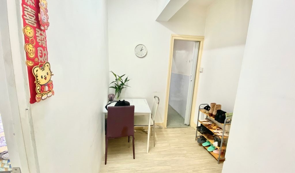Room for rent in Eastern St, Sai Ying Pun - Room in Shared Apartment - Sai Ying Pun - Image 5