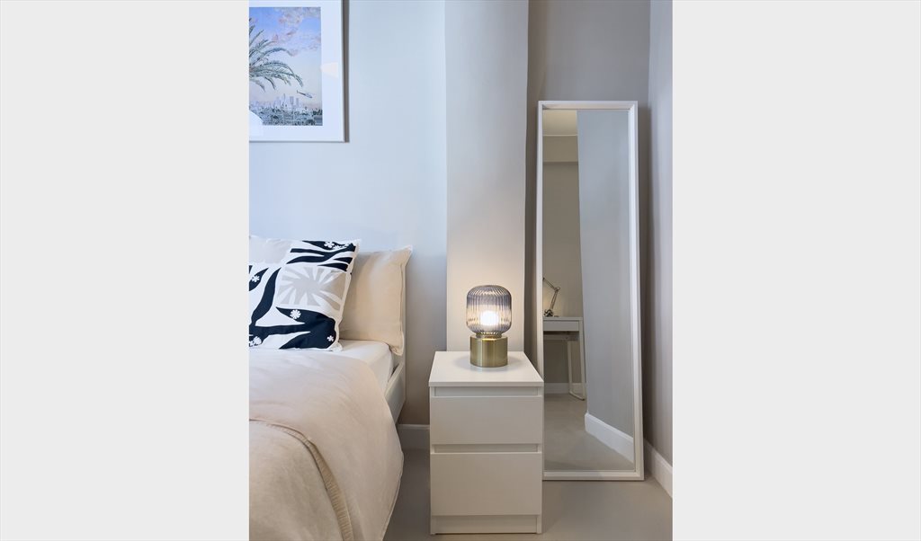 Room for rent in Gloucester Rd, Causeway Bay - Furnished Ensuite Room in Causeway Bay - From a Month - Image 4