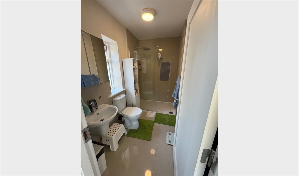 Room to rent in Ashe Grove, Brackenstown - VAGA DISPONÍVEL – SUÍTE - Image 2