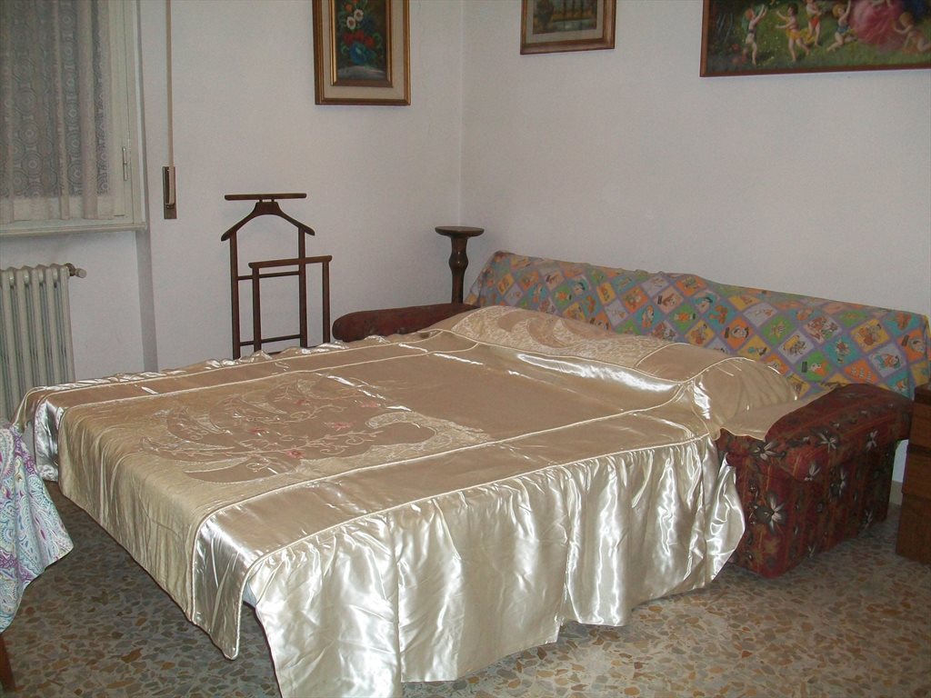 Stanze e Posti Letto in Affitto - Via Luciano Manara, Sesto Fiorentino - affitto bella stanza | Roomgo - Image 2