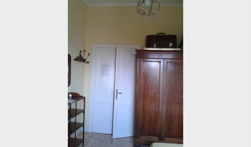 Stanze e Posti Letto in Affitto - Via degli Umbri, III Municipio - 1 SINGOLA SAN LORENZO | Roomgo - Image 6