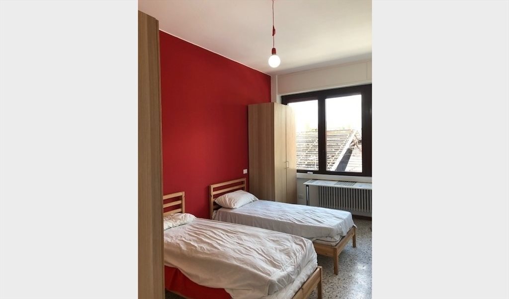 Stanze e Posti Letto in Affitto - Piazzi, Centrale - Loreto - Grande Stanza Doppia | Roomgo - Image 7