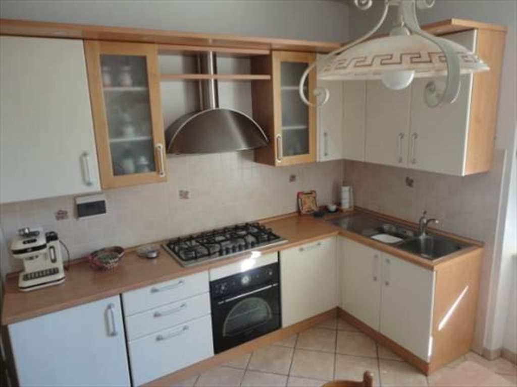 Stanze e Posti Letto in Affitto - Via del Trionfo, Arezzo - AREZZO posto in doppia studentesse o lavoratrici | Roomgo - Image 3