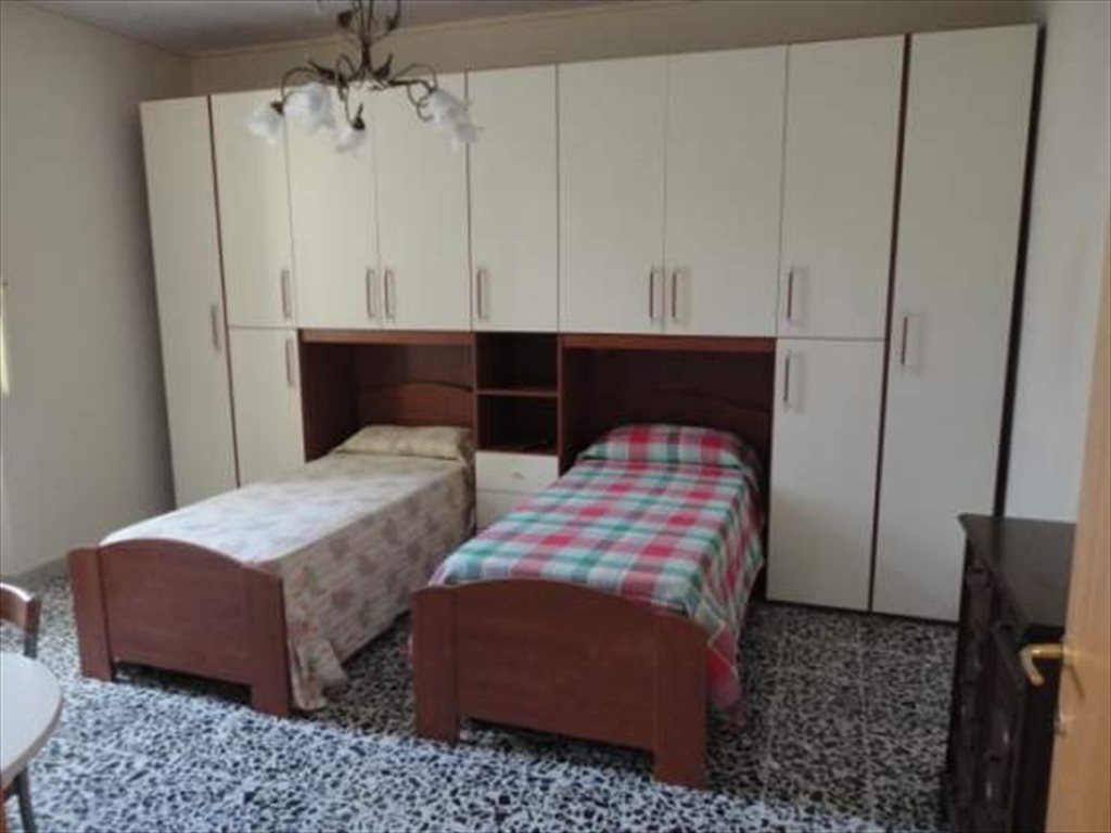 Stanze e Posti Letto in Affitto - Via del Trionfo, Arezzo - AREZZO posto in doppia vicino università euro 243 mensili | Roomgo - Image 3