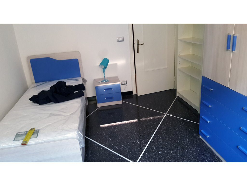 Stanze e Posti Letto in Affitto - Via Donghi, Genova - Affitto camera singola a studentessa | Roomgo - Image 2