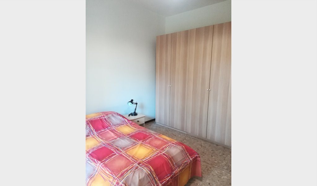Stanze e Posti Letto in Affitto - Via Luigi Galvani, Circoscrizione Seconda - Affittasi 1 stanza a studentessa o lavoratrice referenziata | Roomgo - Image 4