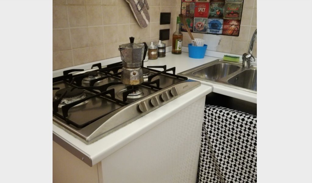 Stanze e Posti Letto in Affitto - Via Giosuè Carducci, Verona - DELIZIOSA CASETTA IN CENTRO - VERONETTA | Roomgo - Image 8