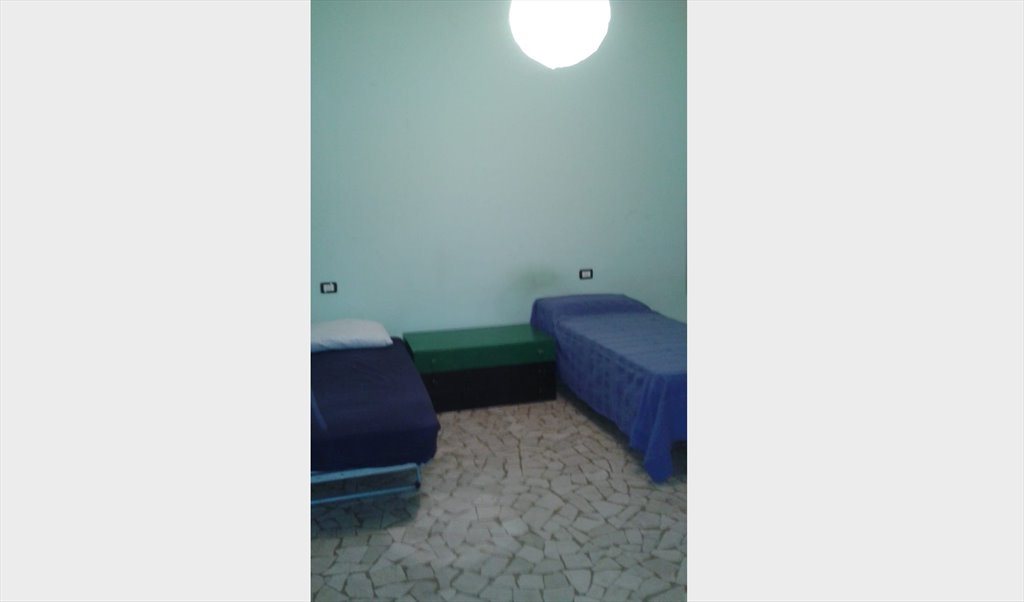 Stanze e Posti Letto in Affitto - Via Augusto Murri, Santo Stefano - Ampia doppia o singola arredata  pressi Giardini Margherita con terrazza. | Roomgo - Image 2