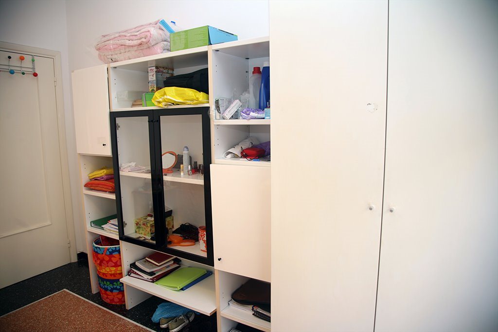 Stanze e Posti Letto in Affitto - Via Donghi, Genova - Affitto camera singola a studentesse | Roomgo - Image 2