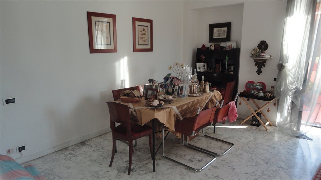 Stanze e Posti Letto in Affitto - Salita di San Barnaba, Genova - STANZA SINGOLE E DOPPIA A CASTELLETTO | Roomgo - Image 4