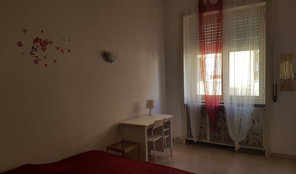 Stanze e Posti Letto in Affitto - Via Ignazio Giorgi, Roma - stanza  matrimoniale, accogliente | Roomgo - Image 3