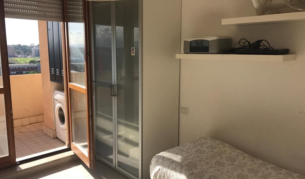 Stanze e Posti Letto in Affitto - Via Claudio Truffi, VII Municipio - STANZE SINGOLA V.TRUFFI - TIBURTINO/COLLATINO - AD. TOGLIATTI | Roomgo - Image 2