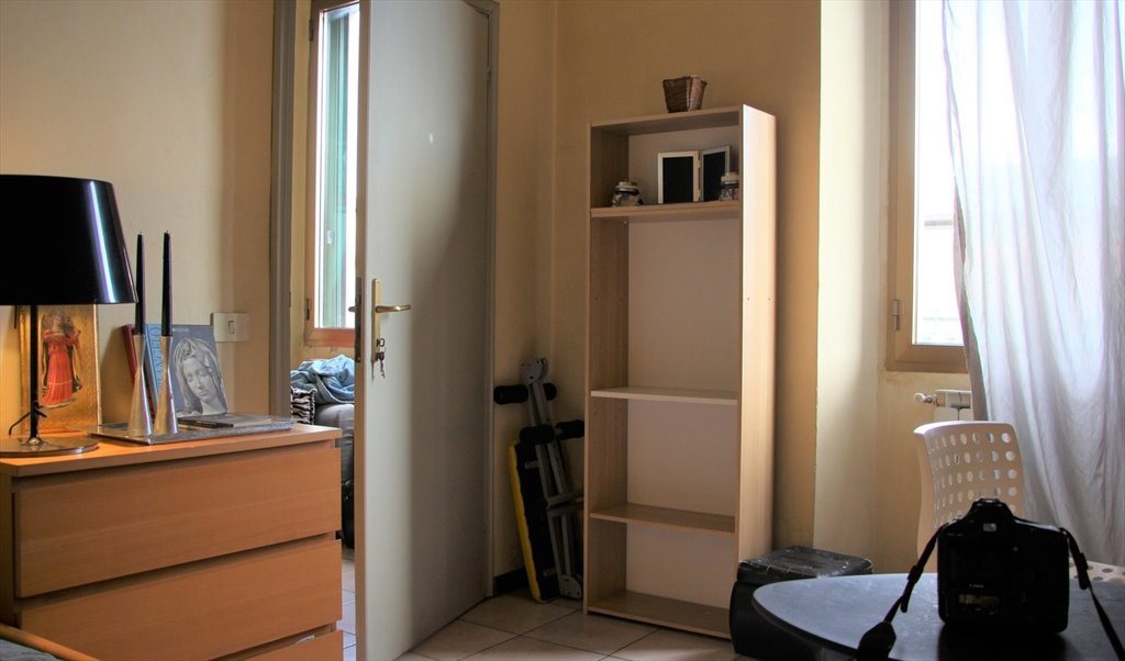 Stanze e Posti Letto in Affitto - Via dei Macci, Firenze - Confortable big room in S.Ambrogio | Roomgo - Image 3