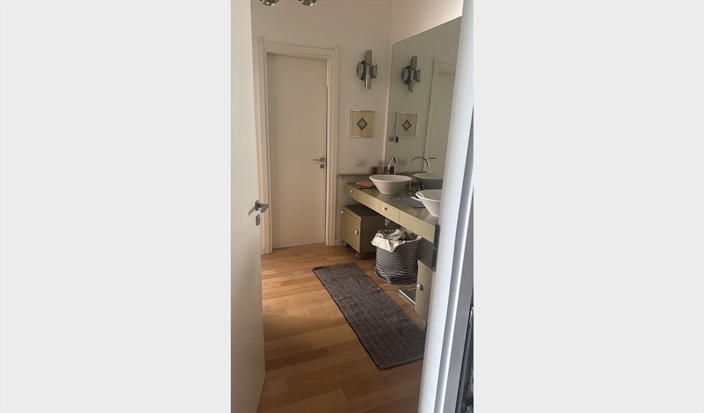 Stanze e Posti Letto in Affitto - Via Sporting Mirasole, Noverasco-Sporting Mirasole - Vivere nel silenzio ai bordi della città in un quartiere residenziale | Roomgo - Image 5