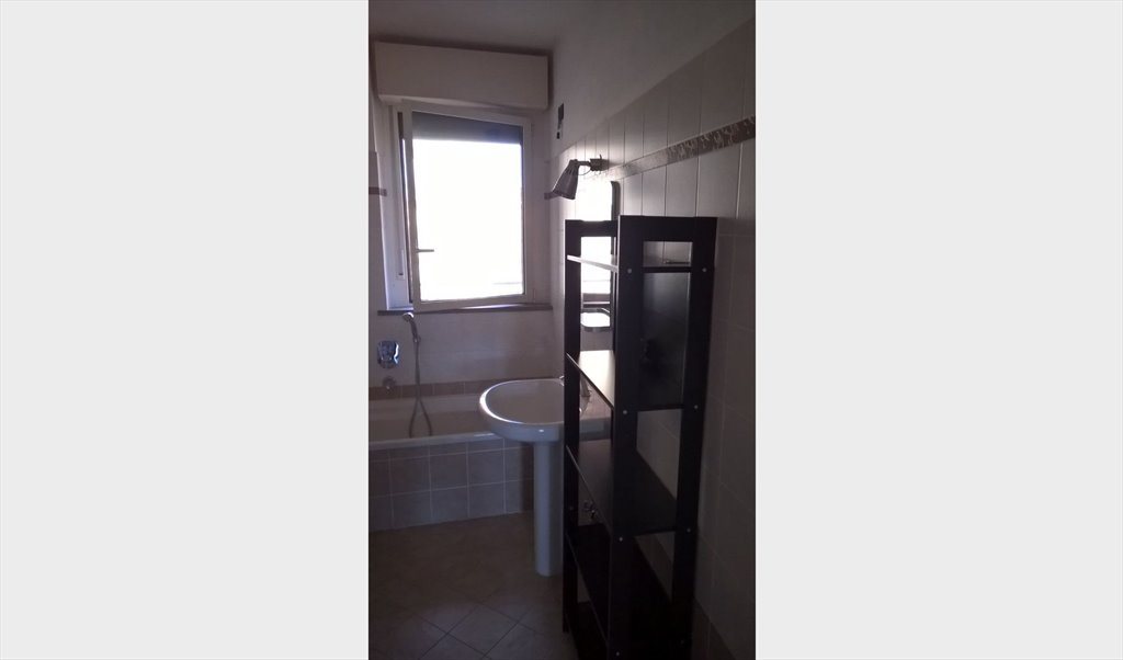 Stanze e Posti Letto in Affitto - Via del Futurismo, Porta Vittoria-Porta Romana-Rogoredo - Affitto | Roomgo - Image 6