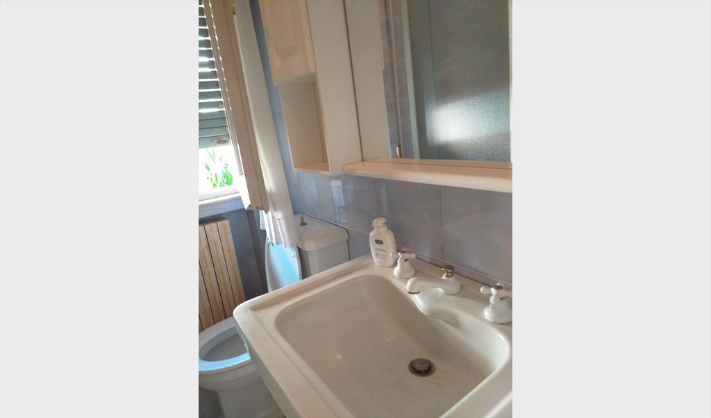 Stanze e Posti Letto in Affitto - Via Mentana, Siena - 3 Camere singola | Roomgo - Image 5