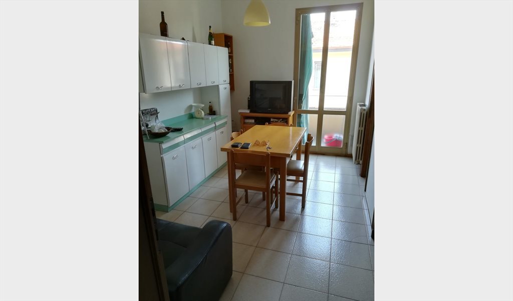 Stanze e Posti Letto in Affitto - Via Giuseppe Dagnini, Santo Stefano - FREE NOW | Roomgo - Image 2