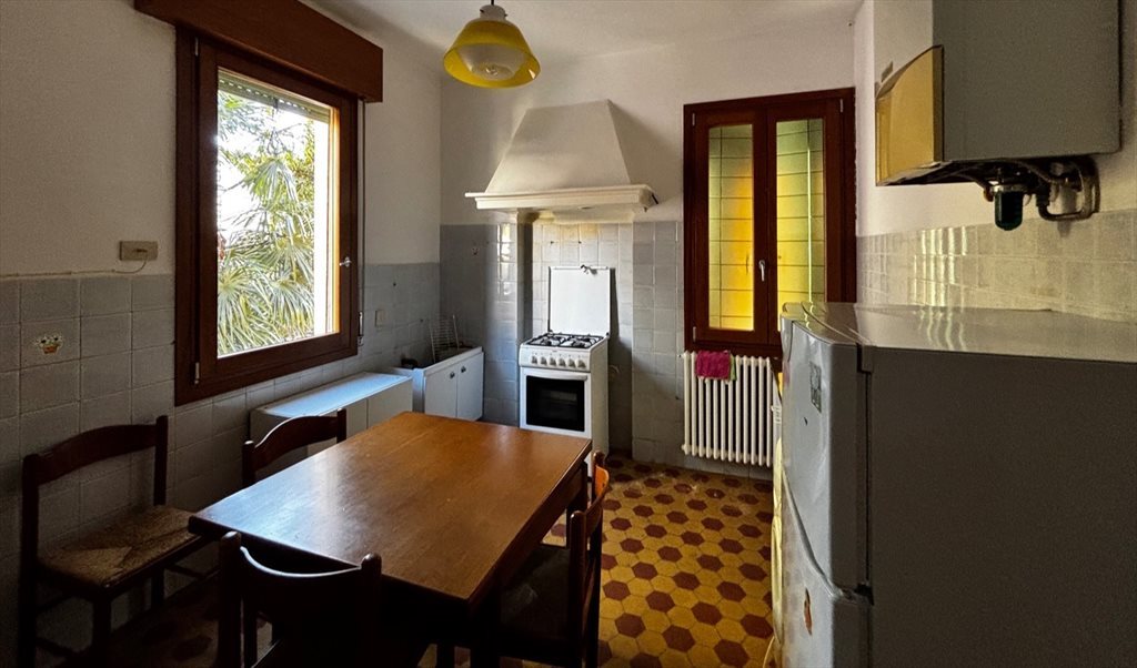 Stanze e Posti Letto in Affitto - Via Monte Sabotino, Mestre Carpenedo (Mestre Centro) - Affitto | Roomgo - Image 4