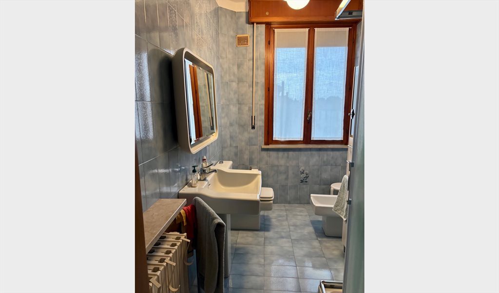 Stanze e Posti Letto in Affitto - Vicolo Oratorio, Centro Storico - Stanze per studentesse universitarie | Roomgo - Image 4