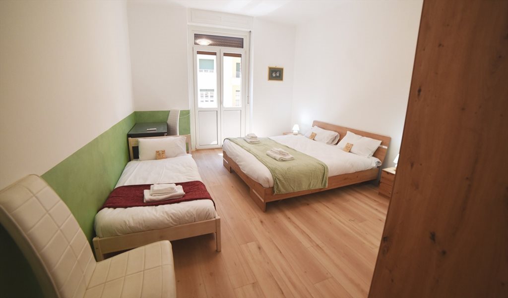 Stanze e Posti Letto in Affitto - Via Fabio Severo, Roiano-Gretta-Barcola-Cologna-Scorcola - Disponibile dal 15 novembre al 31 marzo Stanza doppia condivisa per uomo in letto singolo | Roomgo - Image 4