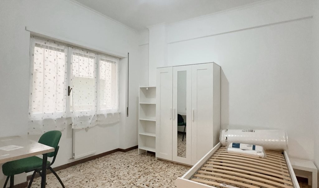 Stanze e Posti Letto in Affitto - Via Collatina, VI Municipio - Affitto n'.3 stanza uso singola | Roomgo - Image 3