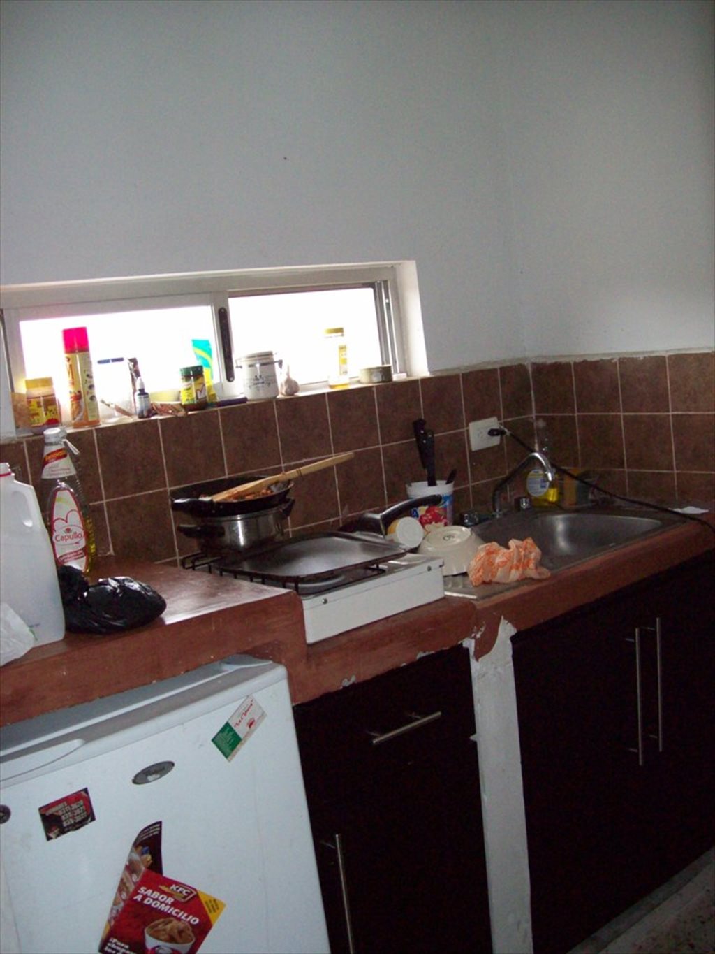 CUARTO INDIVIDUAL Y COMPARTIDO CON TODOS LOS SERVICIOS - Calle Andador del Recinto, Villa Dorada | Roomgo - Image 4