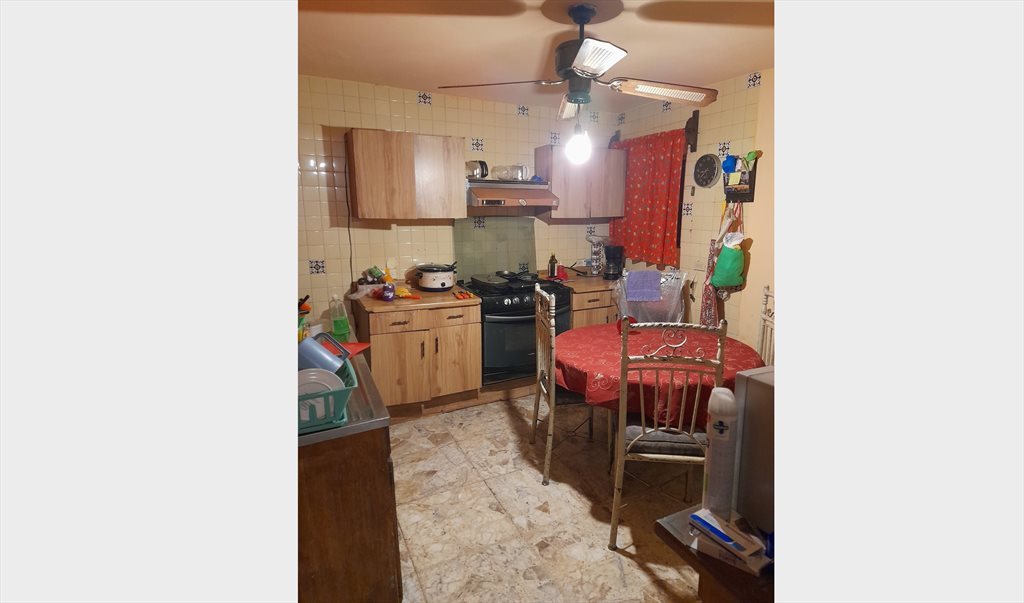 ASISTENCIA CABALLEROS PROFESIONISTAS  CENTRO AL.NORTE - Calle Sierra Mojada, Issste | Roomgo - Image 6