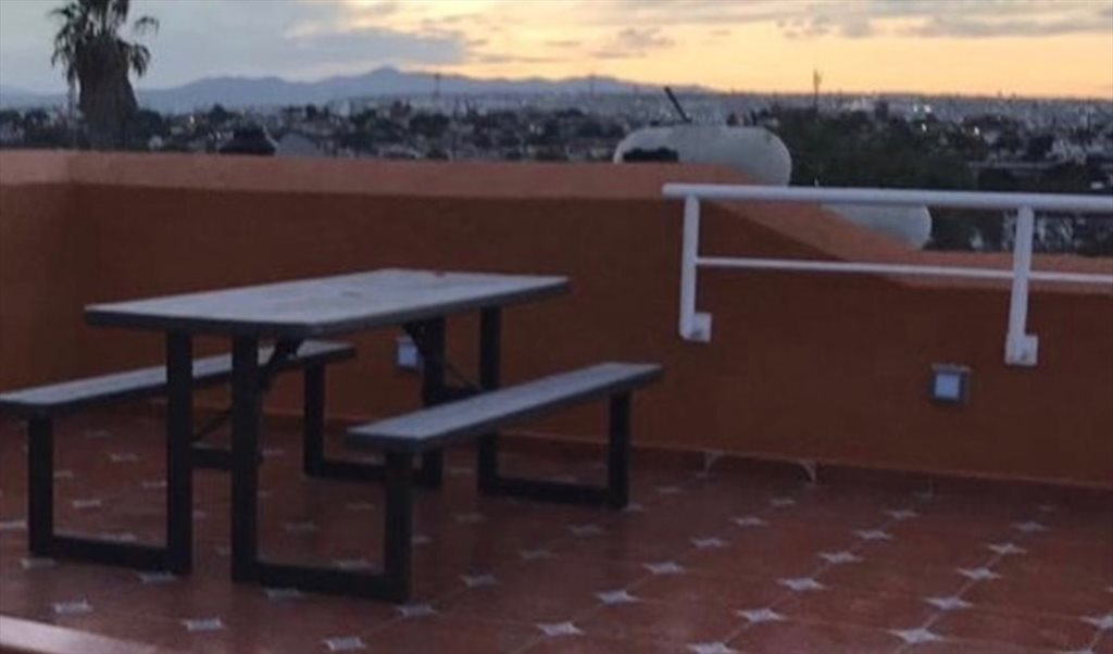 Alquiler de Habitaciones Queretaro / Bedroom for Rent Queretaro - Calle Damián Carmona, La Cruz | Roomgo - Image 8