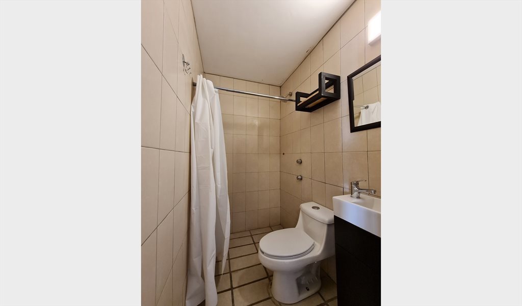 HABITACIONES DISPONIBLES ---Casa Prisciliano Sanchez - Calle Prisciliano Sánchez, Americana | Roomgo - Image 3