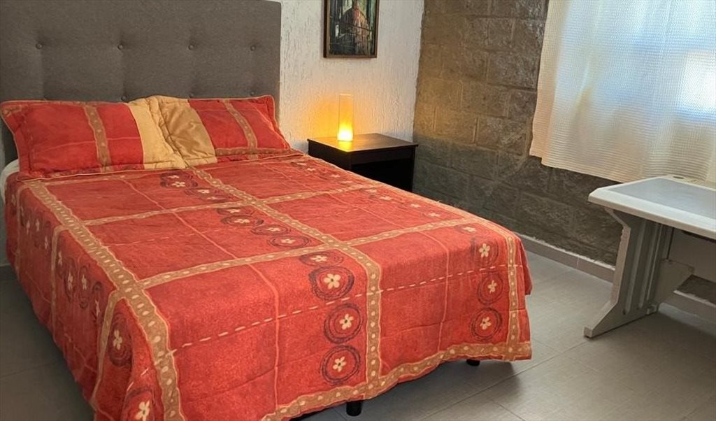 HABITACIONES INDEPENDIENTES  EN RENTA - TONANTZINTLA - Calle Álvaro Obregón, Santa María Tonantzintla | Roomgo - Image 2