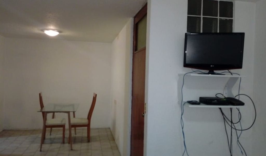 DEPARTAMENTO COMPARTIDO PARA MUJERES - Calle José Sánchez Trujillo, San Alvaro | Roomgo - Image 7