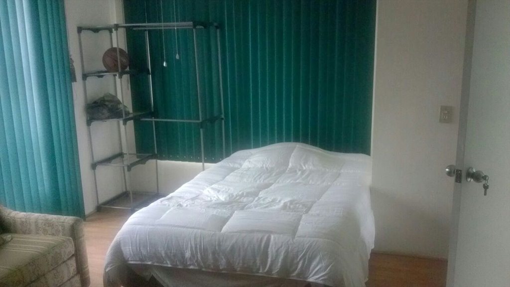 T - RENTA DEPARTAMENTO VISTA HERMOSA - Calle Ecuador, Vista Hermosa | Roomgo - Image 2