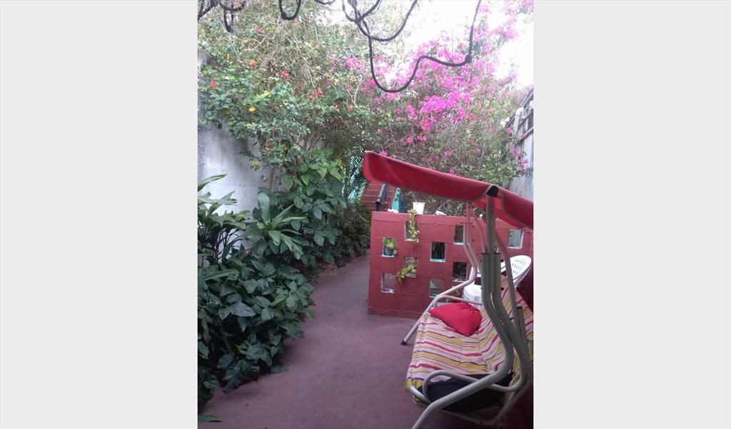 Cuarto con baño privado y clima - Calle 66, Santa Ana | Roomgo - Image 3