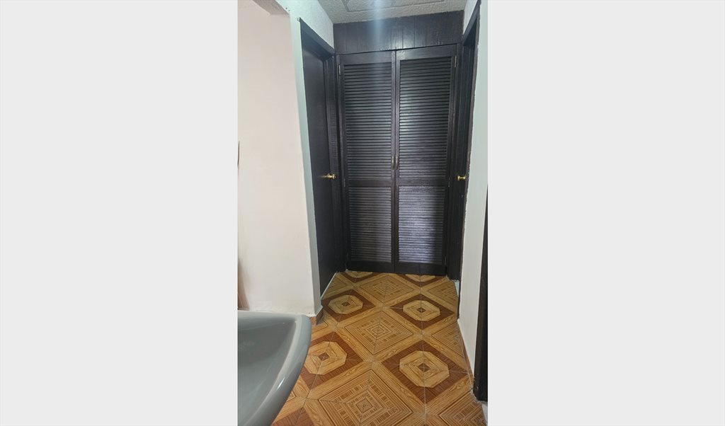 UAM Xochimilco Cafetales esq Bombas  3 Habitaciones Amuebladas Opcion Estacionamiento techado cerrad - Avenida de Cafetales, Culhuacán CTM | Roomgo - Image 7