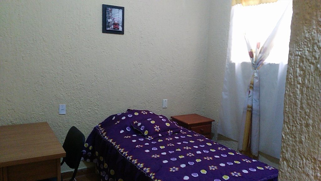 RENTO CÓMODA HABITACIÓN AMUEBLADA Individual y compartido - Calle Sevilla, El Retiro | Roomgo - Image 6