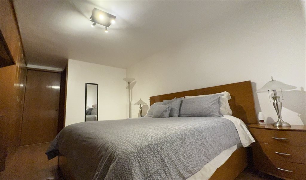 Renta habitación a Mujer - Avenida Álvaro Obregón, Roma Norte | Roomgo - Image 2