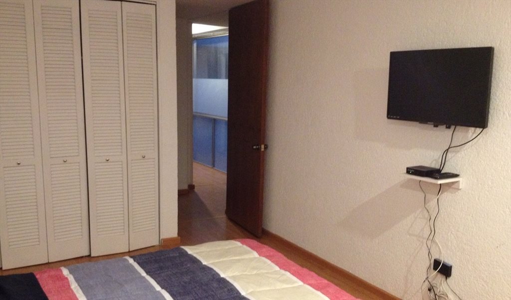 Departamento recién remodelado en una de las zonas más céntricas de la ciudad. - Calle Río Ebro, Cuauhtemoc | Roomgo - Image 3