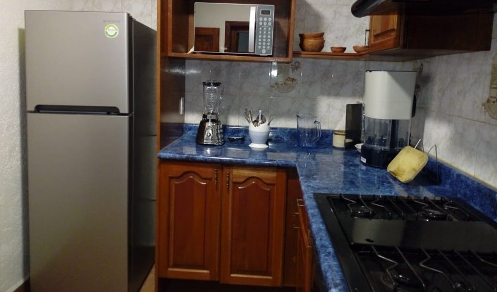 CASA COMPARTIDA PARA MUJERES - Libertad, San Alvaro | Roomgo - Image 2