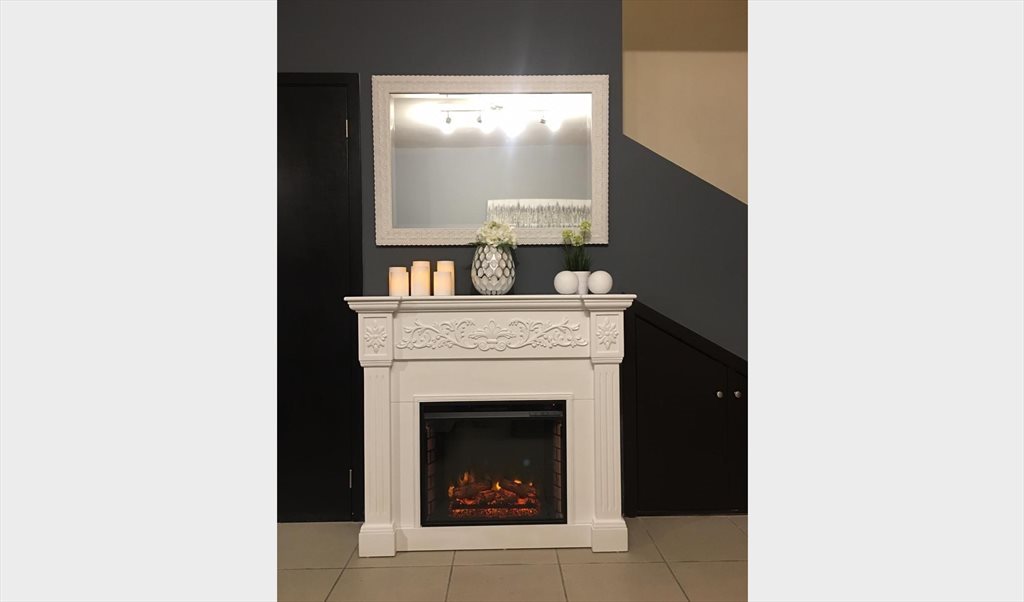 Se renta cuarto en casa en bonito y seguro fraccionamiento - Canadá, Libramiento | Roomgo - Image 4