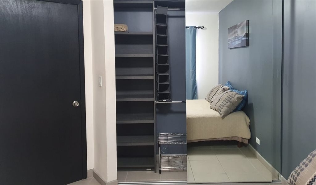 Se renta cuarto en casa en bonito y seguro fraccionamiento - Canadá, Libramiento | Roomgo - Image 6