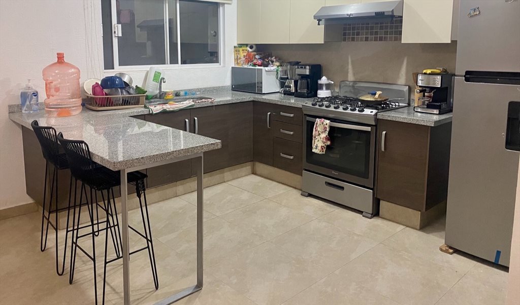 Habitación en Zona Jurica, Querétaro - Palma Cariota, Palmares | Roomgo - Image 4