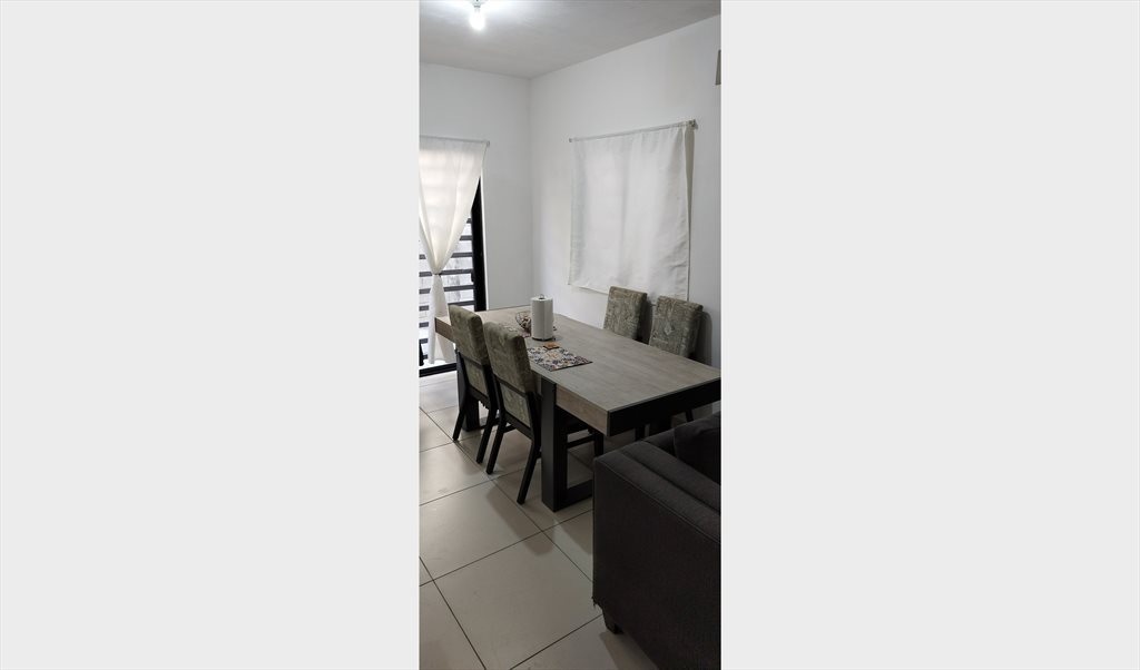 Habitación Cerca de supermercados y plaza comercial - Camino Santo Domingo, Estancias Valle De Plata | Roomgo - Image 2