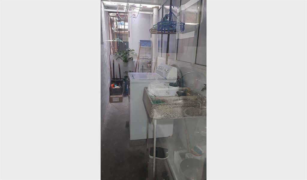 Renta de habitación muy Centrica en Col. Esperanza - Calle Francisco J. Clavijero, Transito | Roomgo - Image 6