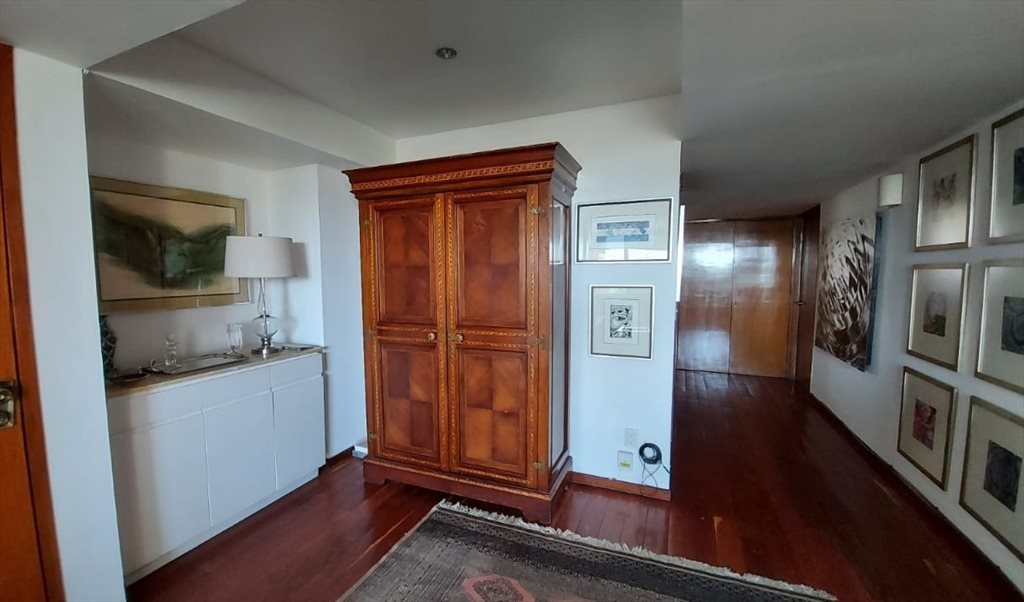 Cuarto Amueblado con vista hermosa - Avenida Hidalgo, Ladron De Guevara | Roomgo - Image 3