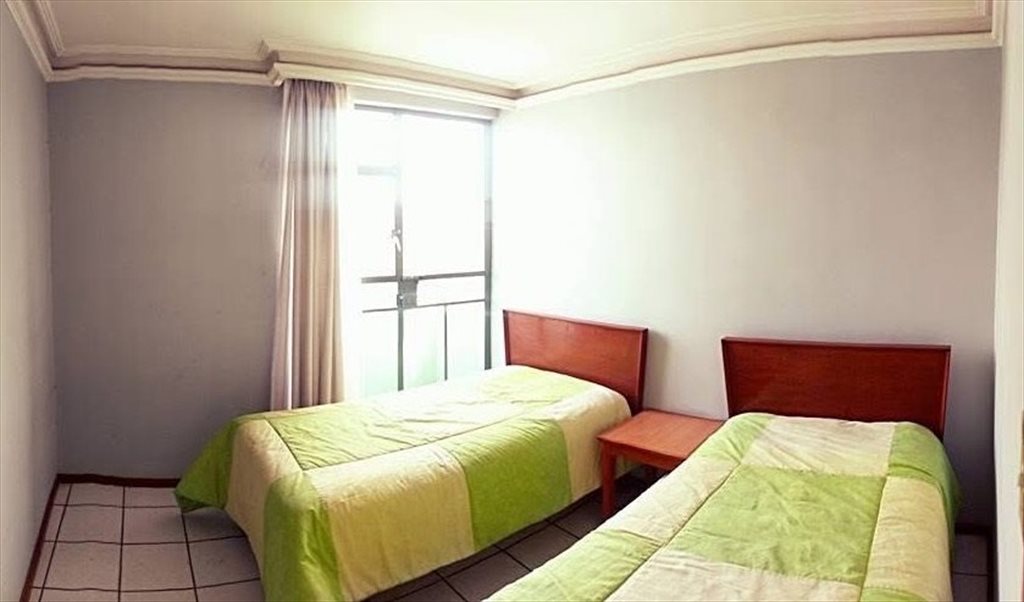 CUARTO EN RENTA EN DEPARTAMENTO DE - 3 RECÁMARAS - AMUEBLADO & SERVICIOS INCLUIDOS - Calle Francisco de Ayza, San Juan de Dios | Roomgo - Image 4