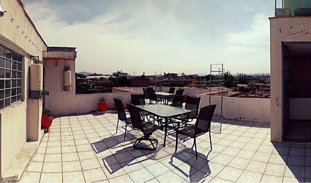 CUARTO EN RENTA EN DEPARTAMENTO DE - 3 RECÁMARAS - AMUEBLADO & SERVICIOS INCLUIDOS - Calle Francisco de Ayza, San Juan de Dios | Roomgo - Image 6