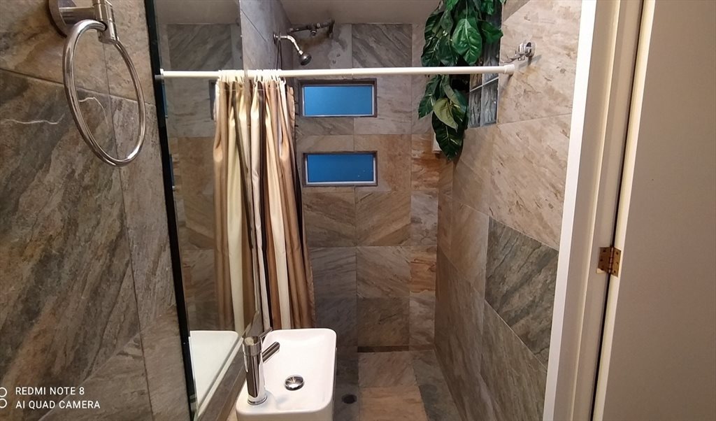 EXCELENTE HABITACIÓN - Avenida Ludwig van Beethoven, La Estancia | Roomgo - Image 3