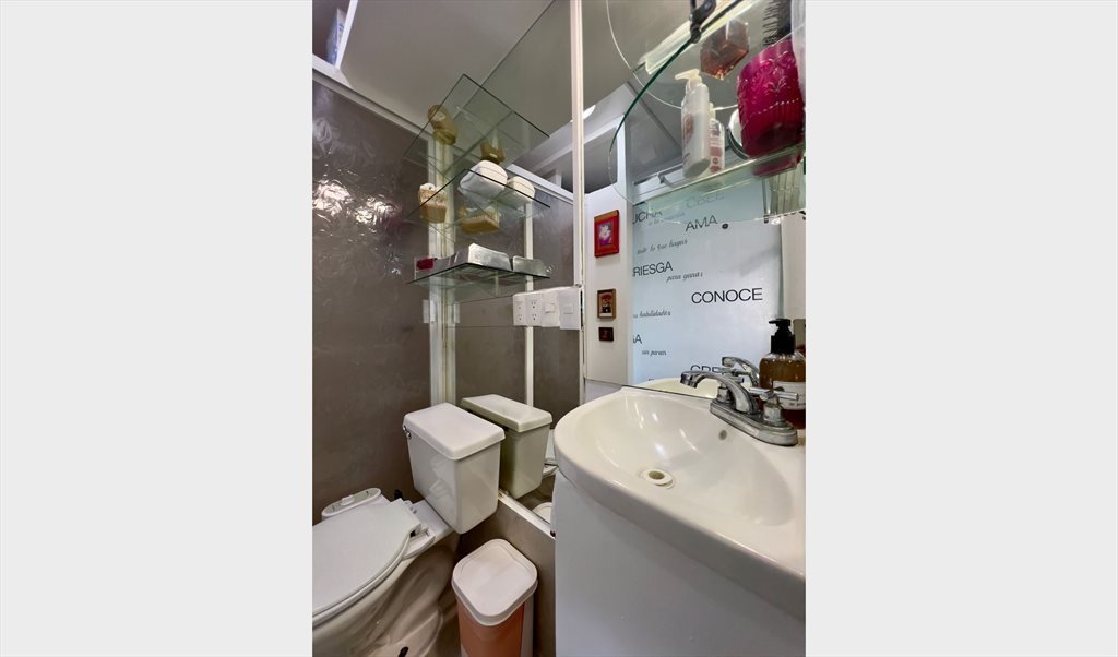 HERMOSA Y AMPLIA CON 2 CAMAS QUEEN SIZE/ SUPER VISTA Y BALCON PARQUE LINCOLN POLANQUITO - Calle Julio Verne, Polanco | Roomgo - Image 5