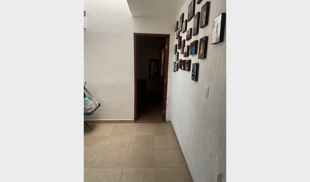 Renta recámara cómoda, dentro de mi casa, a partir del 10 de marzo - Calle San Felipe, Xoco | Roomgo - Image 4